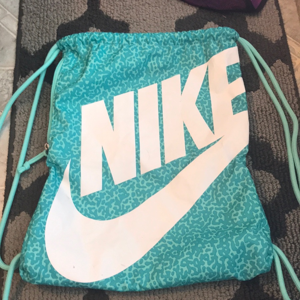 Nike drawstring bag